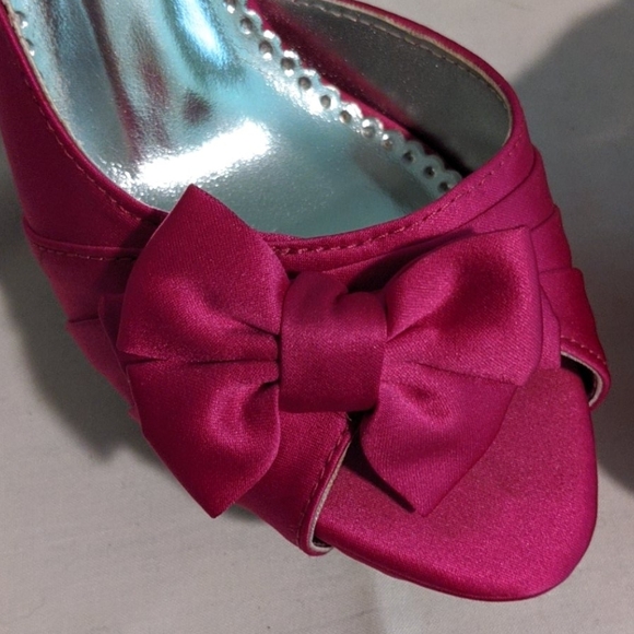 David's Bridal hot pink Maribelle heels - Picture 2 of 8